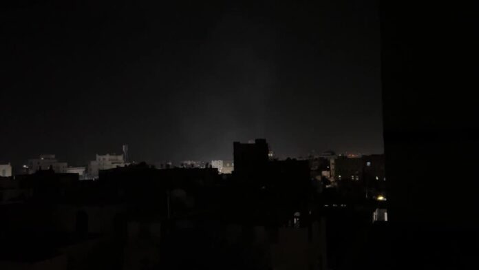 novo-ataque-dos-eua-atinge-bases-houthis-perto-da-capital-do-iemen,-diz-tv