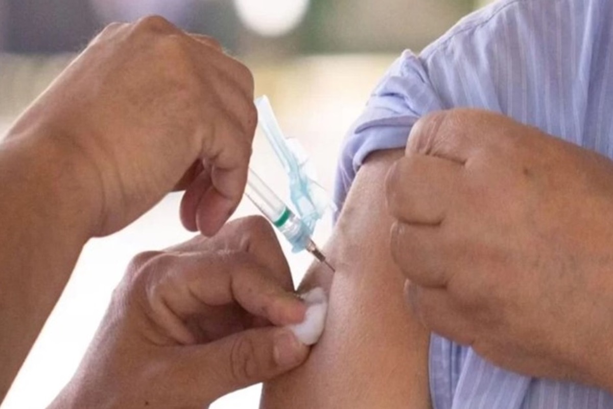 por-que-adultos-devem-tomar-vacina-da-gripe-todo-ano-e-da-covid,-nao