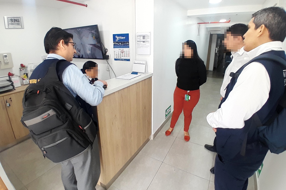 soro-fisiologico-com-erro-de-fabricacao-mata-4-e-interna-13-no-peru