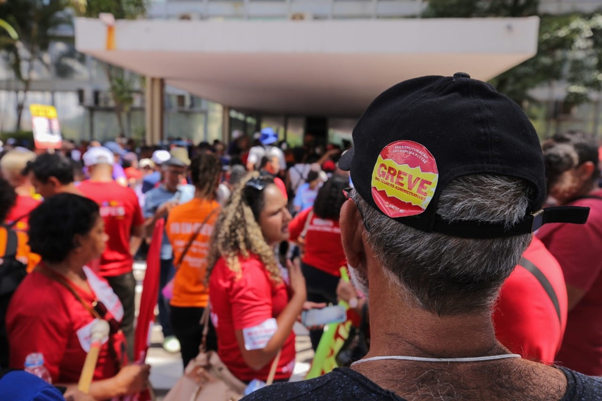 governo-lula-quer-regulamentar-greves-no-servico-publico-ainda-em-2025