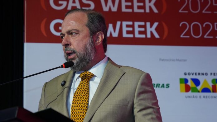 ministro-de-lula-critica-oligopolios-no-setor-de-gas-natural