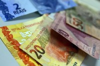 tarifas-da-china-de-125%-passam-a-valer-hoje,-em-escalada-de-tensao-com-eua