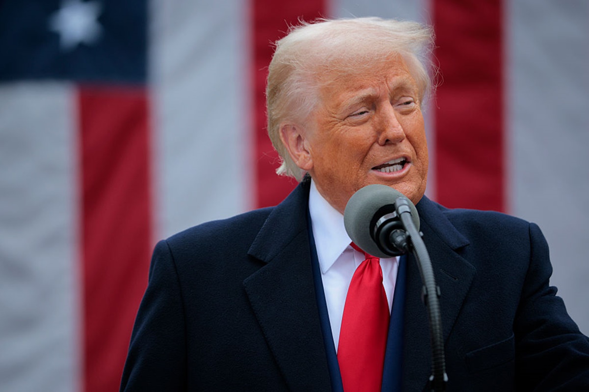 video:-donald-trump-deixa-atriz-no-vacuo-durante-ufc