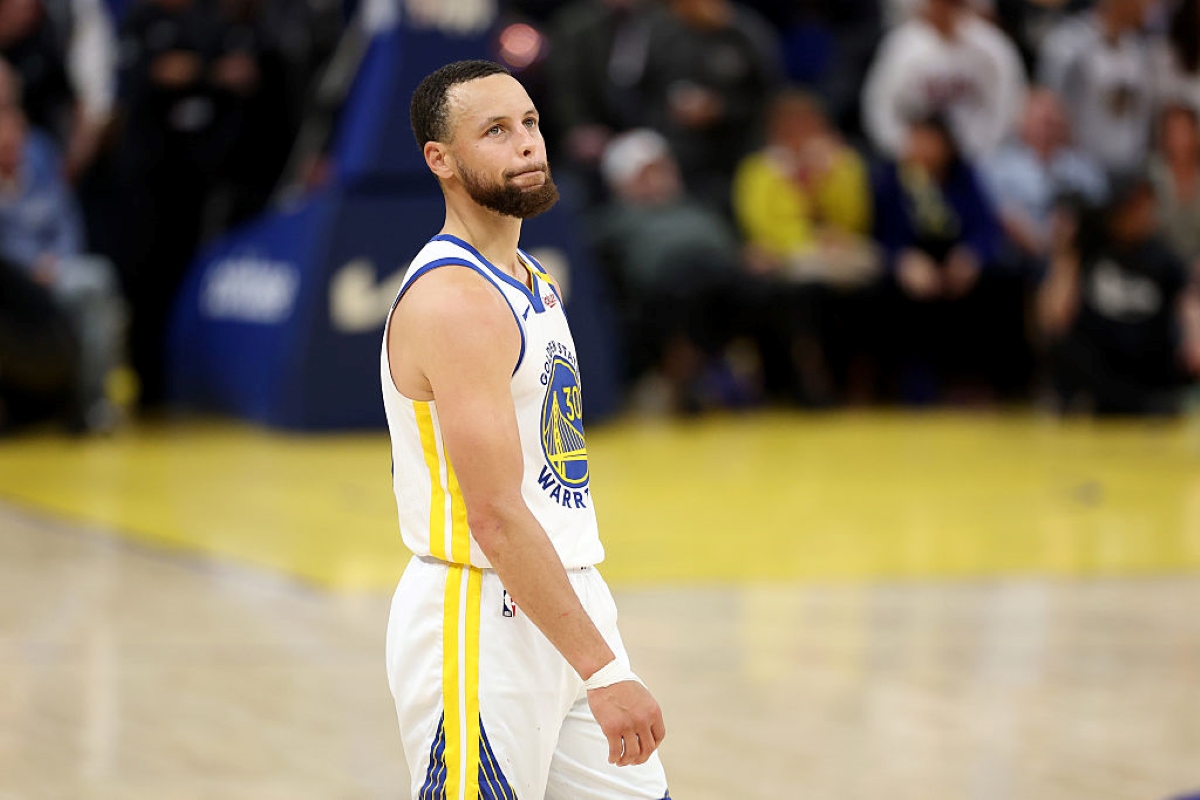 com-show-de-curry,-warriors-vencem-grizzlies-e-vao-aos-playoffs