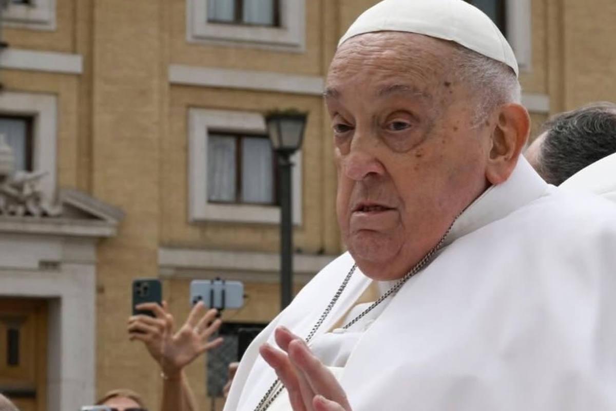 avc-grave-provocou-morte-de-papa-francisco,-diz-midia-italiana