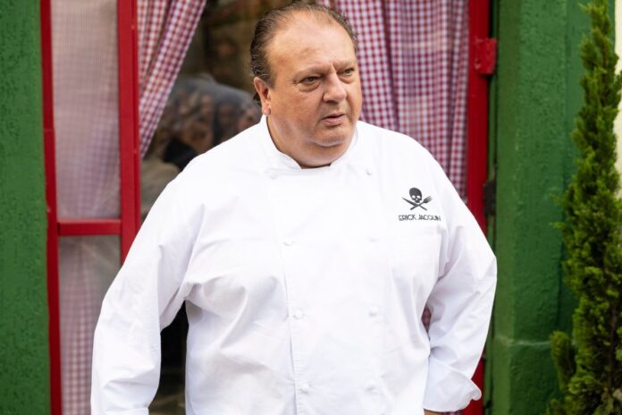 pesadelo-na-cozinha:-funcionaria-parte-pra-cima-de-jacquin?