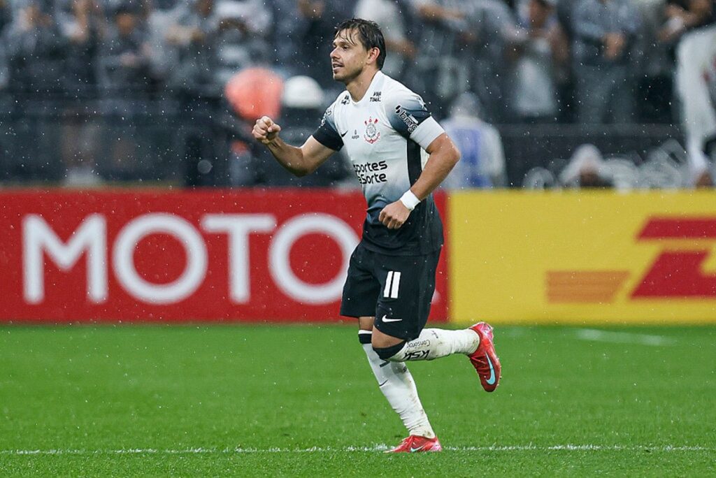 romero-marca-e-corinthians-vence-a-1a-na-sul-americana.-veja-o-gol
