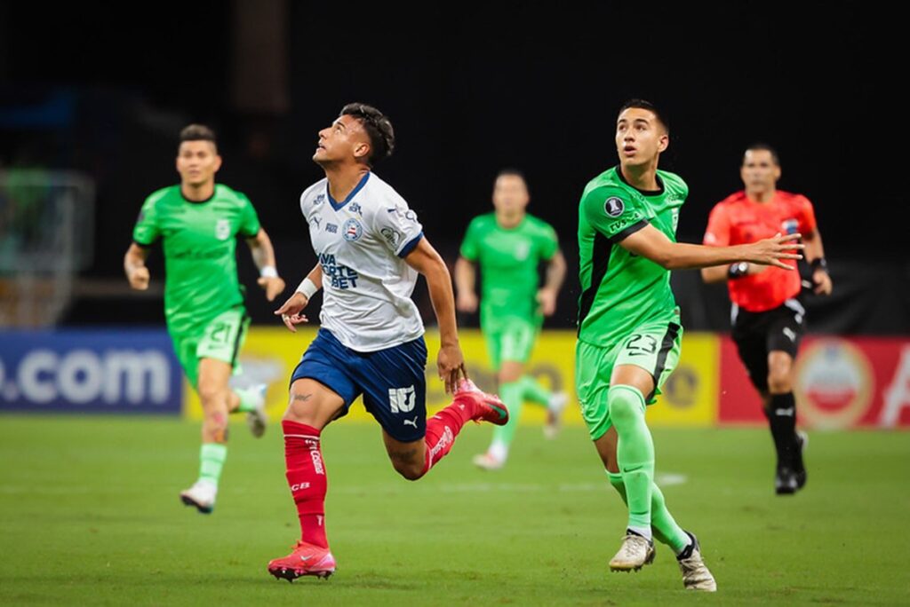 bahia-bate-atletico-nacional-e-assume-lideranca-na-libertadores