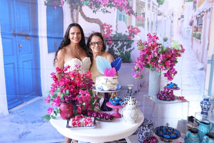 viviane-araujo-faz-festa-surpresa-para-comemorar-os-84-anos-da-mae