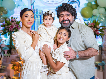 “zoo-da-bebela”:-fabiano-menotti-comemora-um-ano-de-sua-filha-cacula