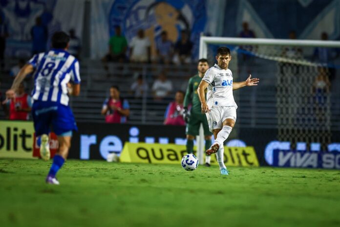 copa-do-brasil:-csa-bate-gremio-em-jogo-de-viradas-em-alagoas