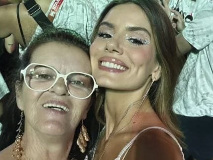 camila-queiroz-rebate-criticas-apos-falar-sobre-a-profissao-da-mae-em-podcast