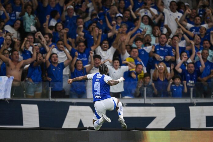 gabigol-se-declara-ao-cruzeiro-antes-de-reencontrar-o-flamengo.-veja