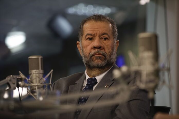 governo-publica-exoneracao-de-lupi-e-nomeacao-de-wolney-no-diario-oficial