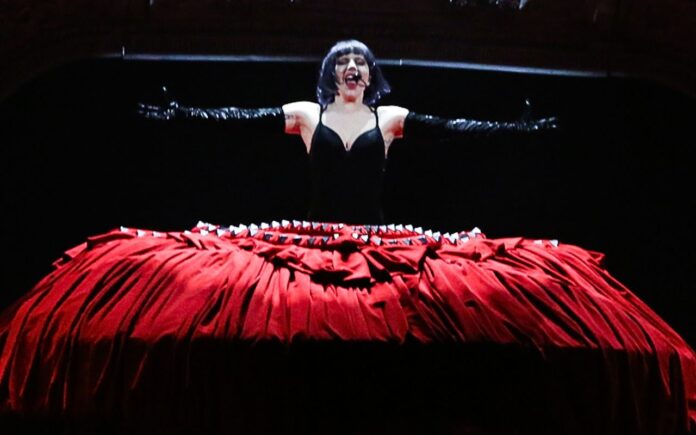 lady-gaga-ao-vivo:-onde-e-como-assistir-ao-show-historico