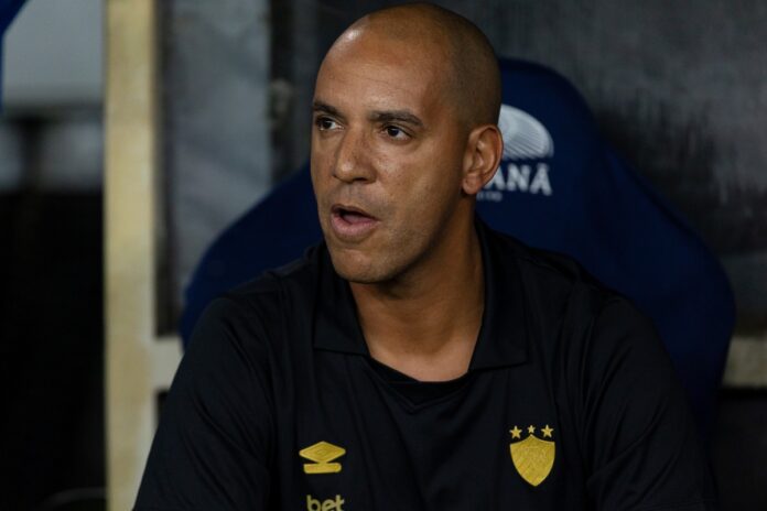 sport-demite-o-tecnico-pepa-apos-derrota-para-o-fluminense