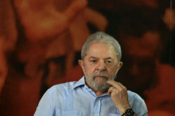 apoio-de-lula-ao-fim-do-6×1-cria-embaraco-com-industria-e-comercio