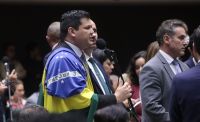 gleisi-diz-que-fim-da-escala-6×1-sera-uma-das-prioridades-do-governo