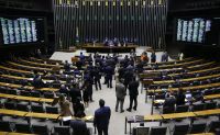 camara-adia-urgencia-de-projeto-que-pode-aumentar-numero-de-deputados