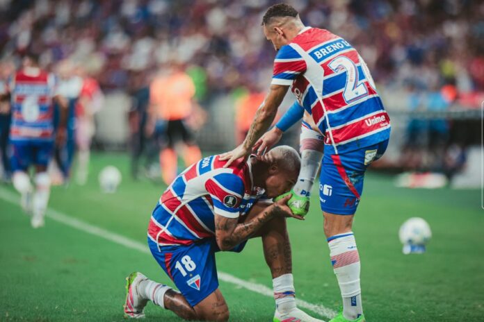 fortaleza-goleia-colo-colo-e-briga-por-lideranca;-veja-os-gols