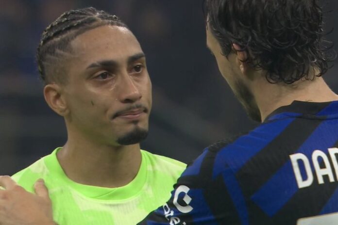 raphinha-chora-apos-eliminacao-e-ve-sonho-da-champions-mais-distante