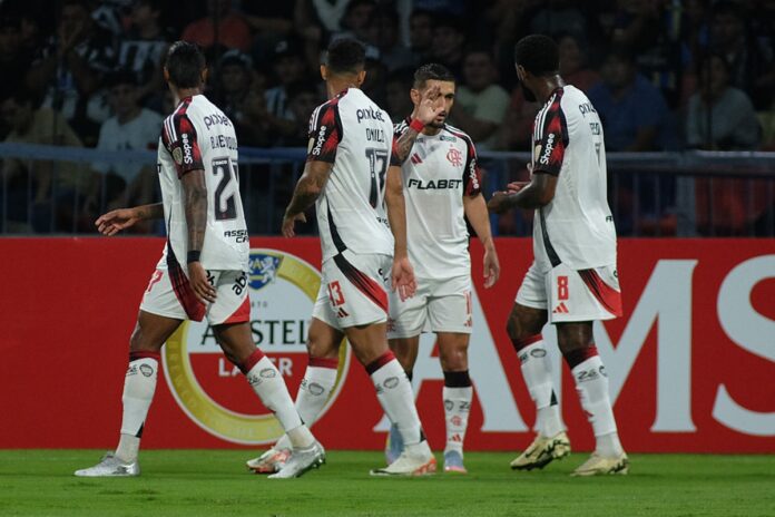 video:-arrascaeta-marca-golaco-para-o-flamengo-na-libertadores