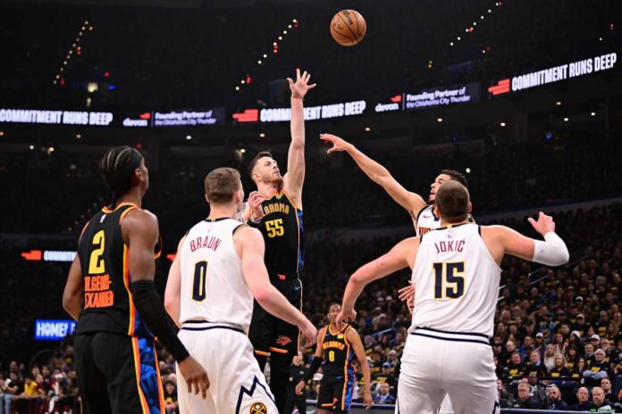 nba:-thunder-atropela-nuggets-no-jogo-2-e-empata-a-serie-dos-playoffs