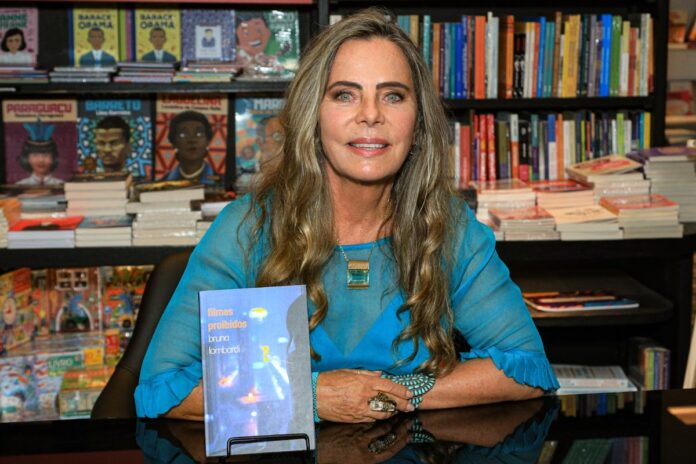 bruna-lombardi-realiza-noite-de-autografos
