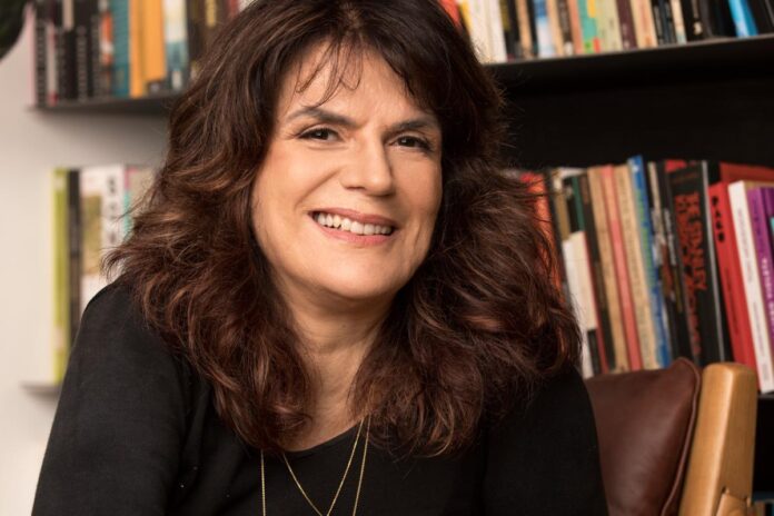 licia-manzo-volta-a-globo-apos-saida-e-novela-cancelada