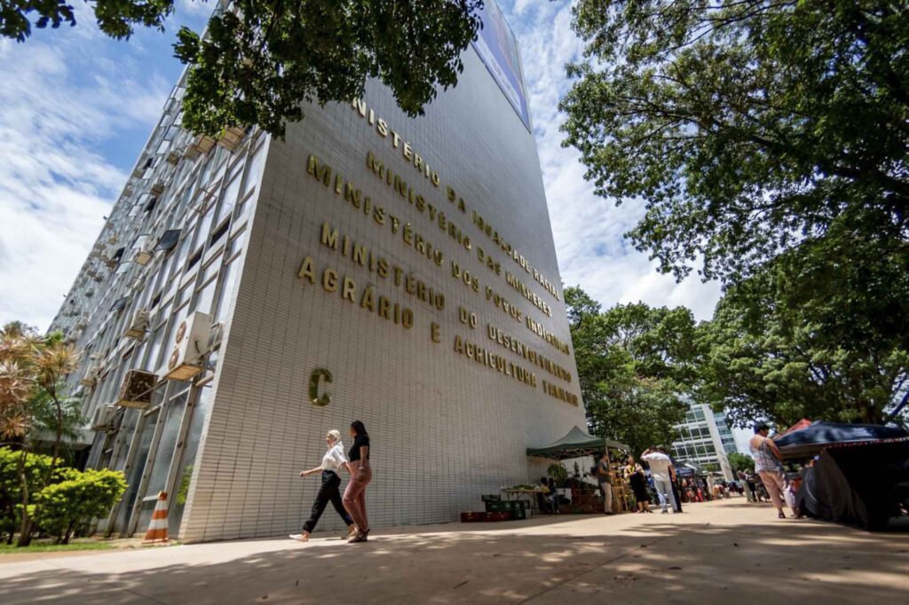 servidores-esperam-reajuste-dos-beneficios-em-reuniao-com-governo-lula