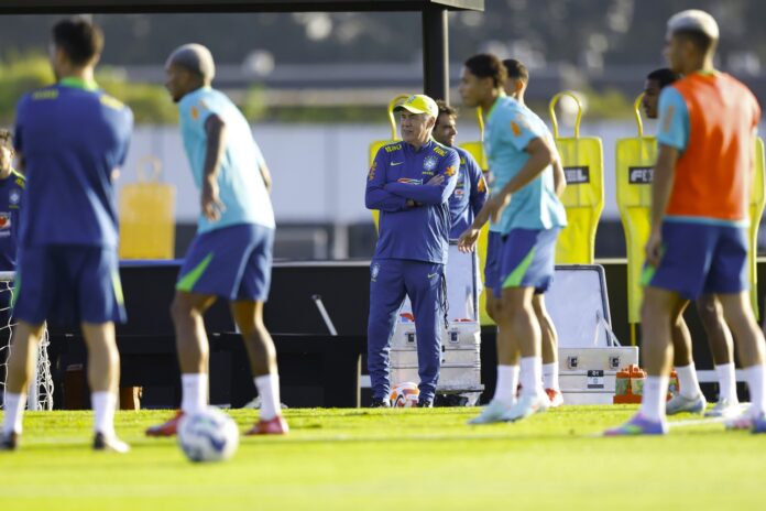 selecao:-ancelotti-faz-1°-treino-com-elenco-completo-e-testa-equipe