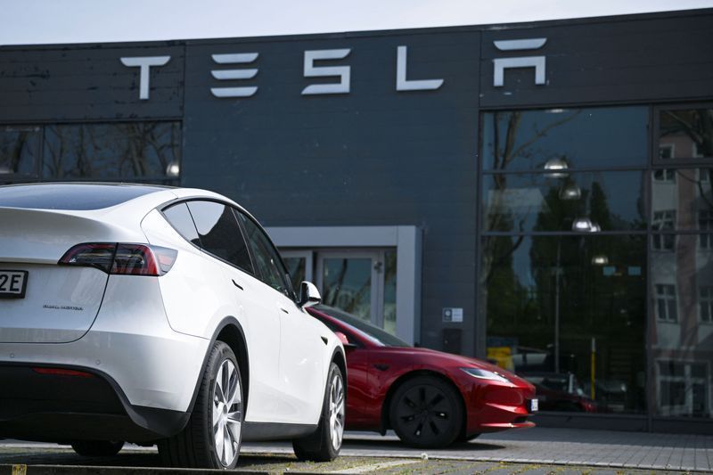 vendas-de-veiculos-da-tesla-fabricados-na-china-caem-15%-em-maio