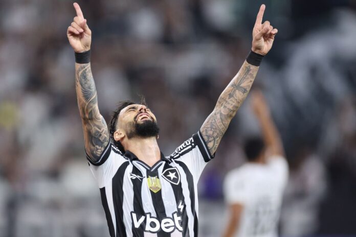 brasileirao:-em-clima-de-despedida,-botafogo-bate-ceara-e-entra-no-g6
