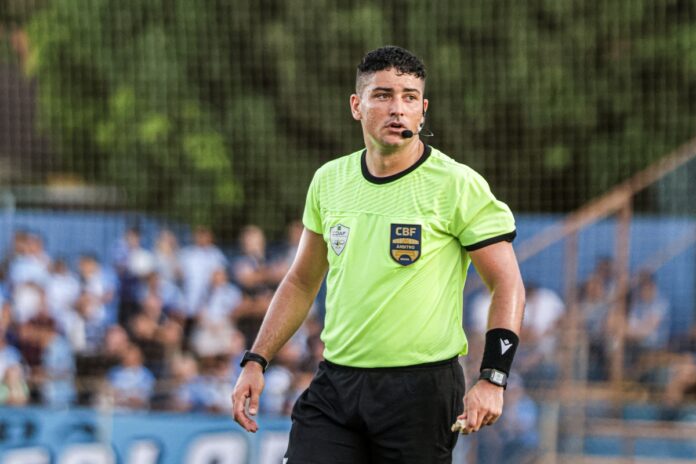 arbitro-do-distrito-federal-fara-estreia-na-serie-b-do-brasileirao