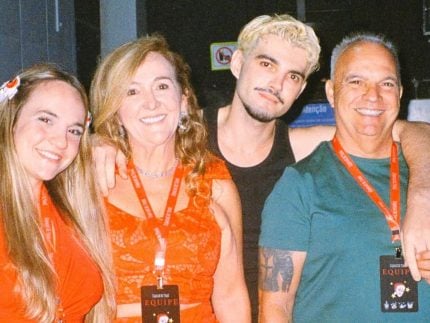 jao-e-familia-desabafam-apos-morte-do-pai-do-cantor:-“saudade-esta-castigando”