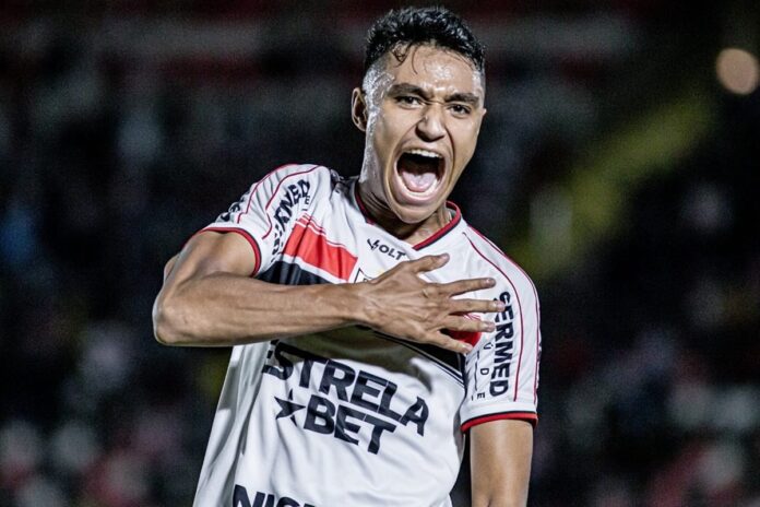 pedro-severino,-do-bragantino,-recebe-alta-apos-96-dias-de-internacao