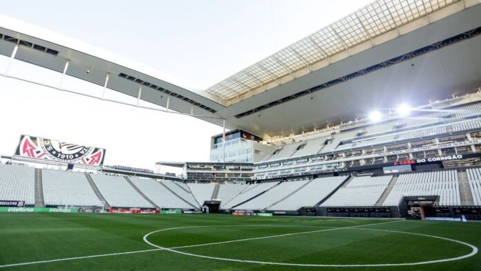 estadio-do-corinthians-carrega-mistica-para-classificar-o-brasil-a-copa