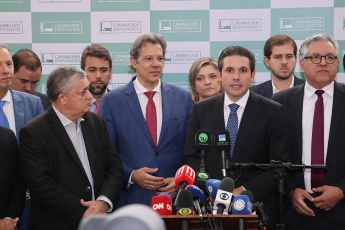 em-meio-a-negociacoes,-haddad-vai-a-camara-falar sobre ir-e-consignado