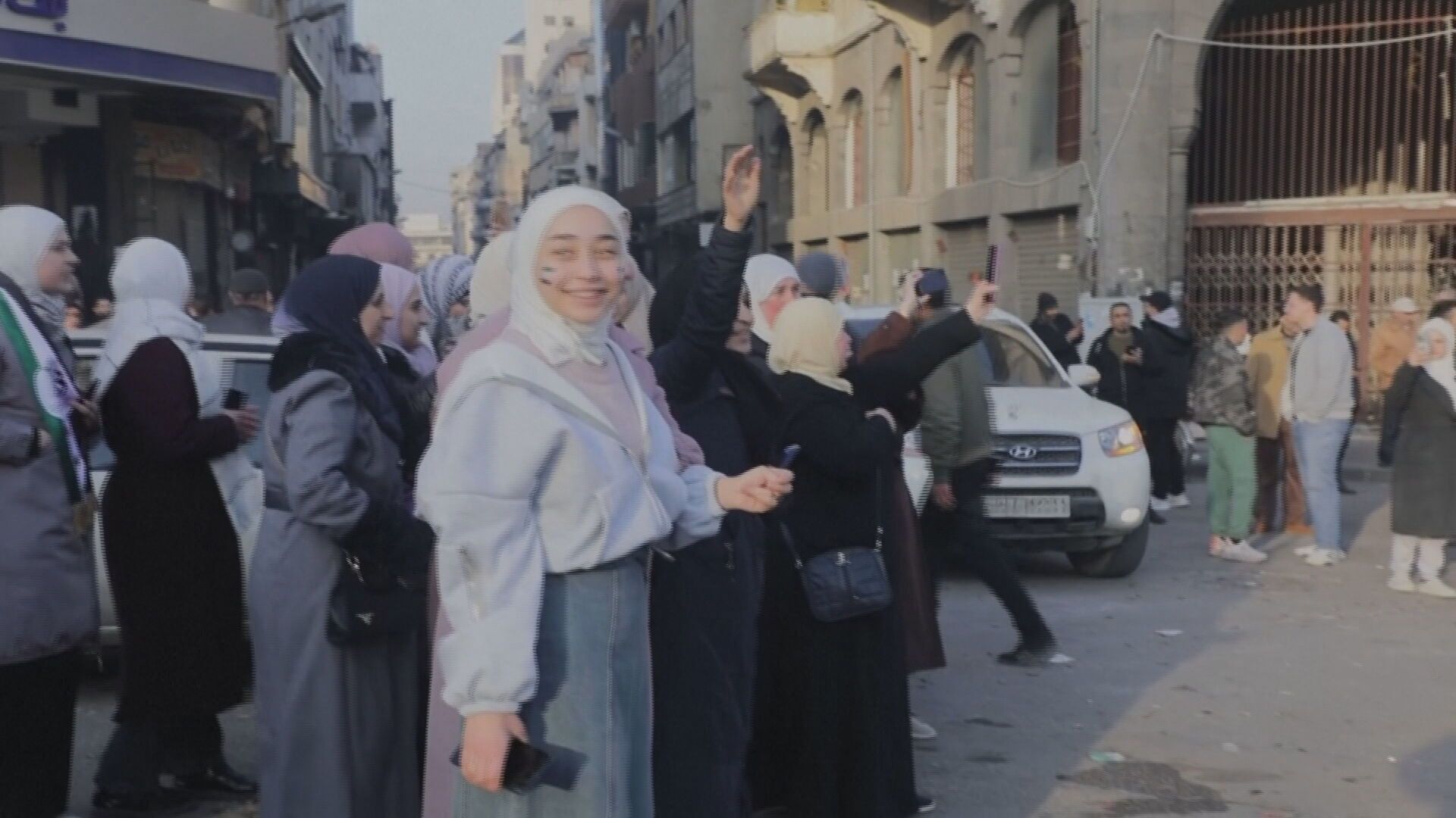 siria-impoe-que-mulheres-cubram-o-corpo-todo-em-praias-e-piscinas-publicas