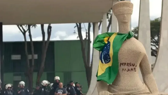 stf-tem-maioria-para-manter-pena-de-debora-rodrigues,-do-“perdeu,-mane”