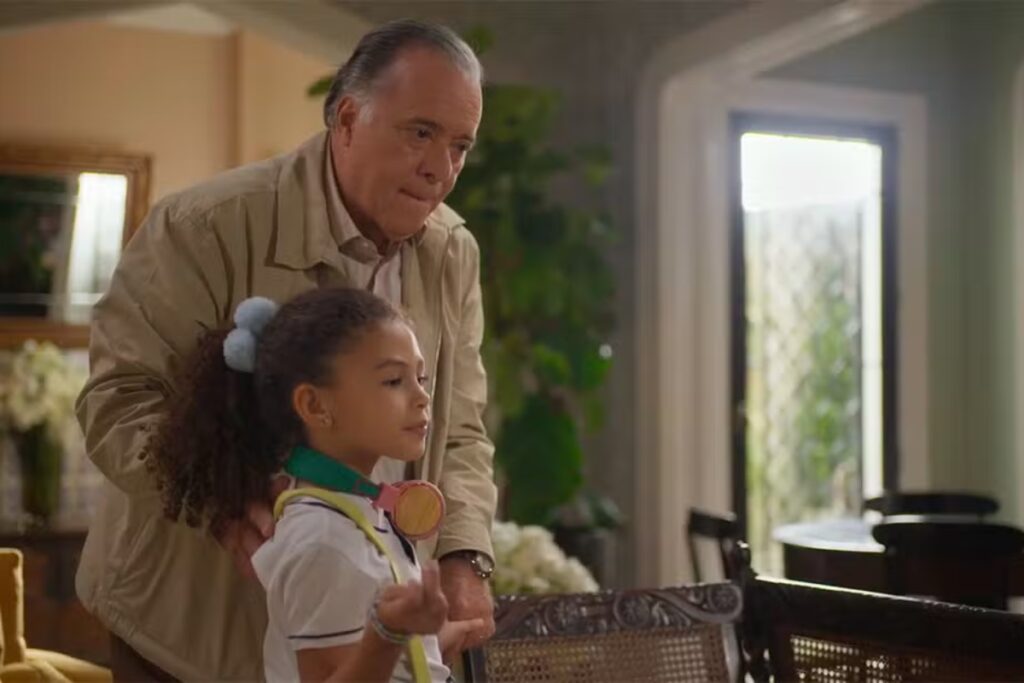 dona-de-mim:-segredo-de-abel-cai-nas-maos-de-jaques-e-ele-abre-o-jogo-para-sofia