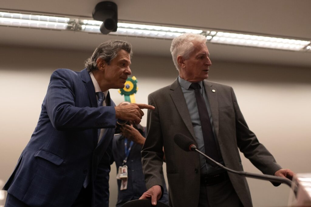 nikolas-critica-governo-lula,-deixa-sessao-e-haddad-reage: “molecagem”