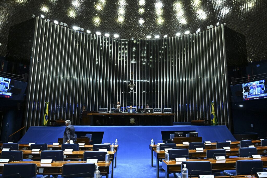 senado-aprova-projeto-que-aumenta-pena-para-crimes-cometidos-em-escolas