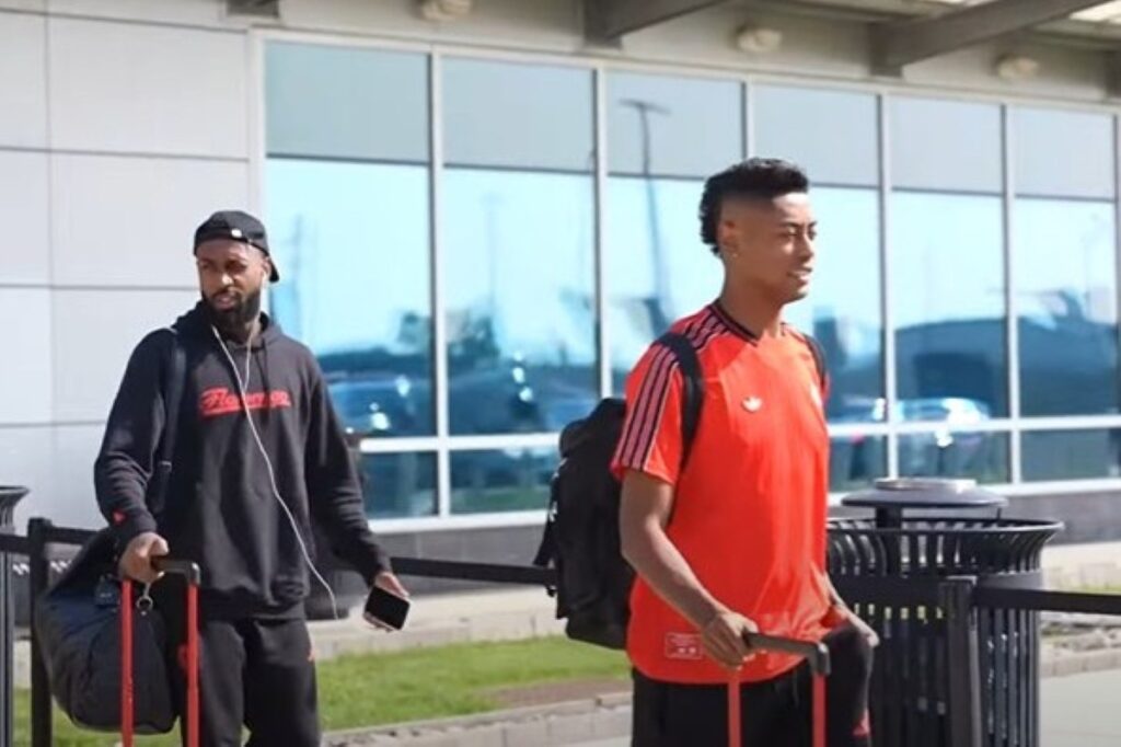 flamengo-desembarca-nos-eua-para-a-disputa-do-mundial.-veja-video