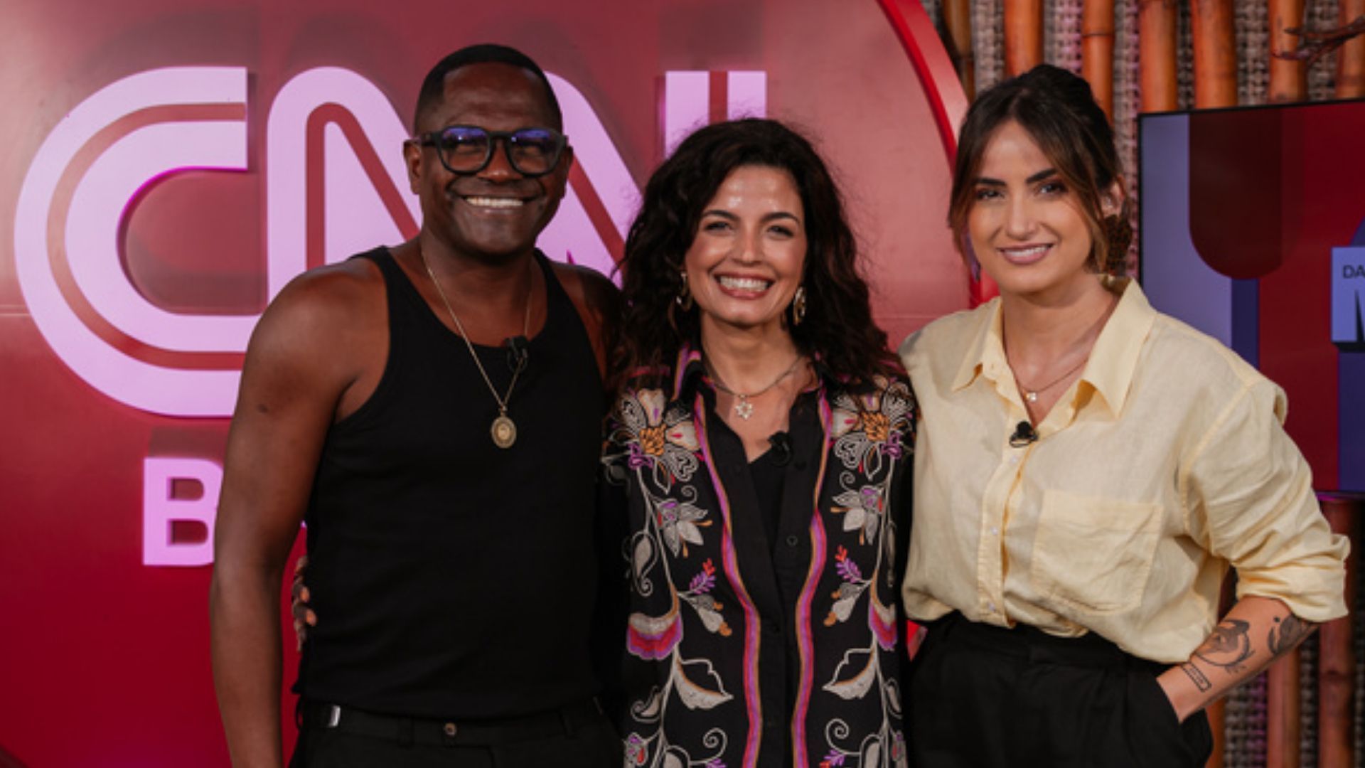 mari-palma-entrevista-emanuelle-araujo-e-tatau-em-na-palma-da-mari-especial