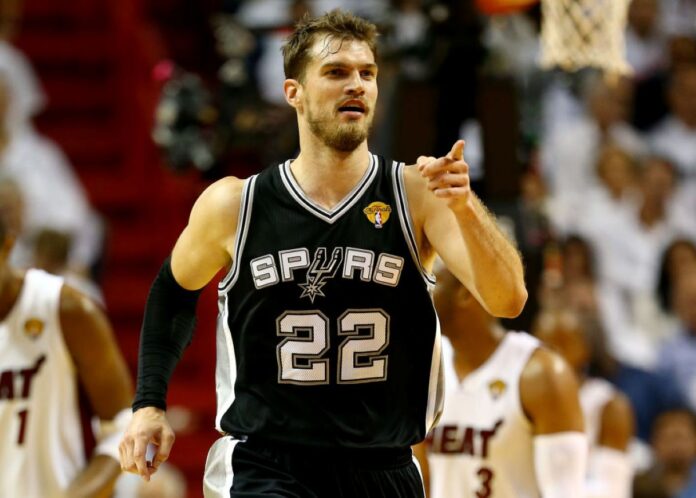 aposentado,-brasileiro-tiago-splitter-e-contratado-por-time-da-nba