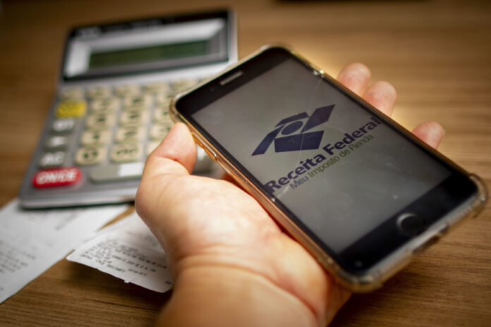 fazenda:-ir-sem-taxar-super-ricos-pode-gerar-impacto-fiscal-negativo