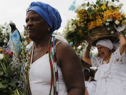 apos-anos-de-perseguicao,-candomblecista-consegue-autorizacao-para-solicitar-asilo