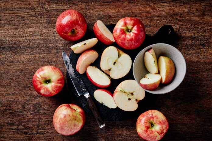 o-que-acontece-no-seu-corpo-se-voce-comer-maca-antes-de-dormir