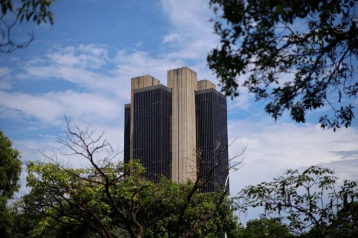 bc-deve-manter-selic-em-14,75%-ao-ano-na-proxima-reuniao,-diz-ubs-bb